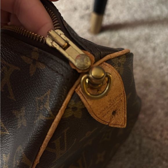 Louis Vuitton Monogram Speedy 40 bag - Picture 12 of 14